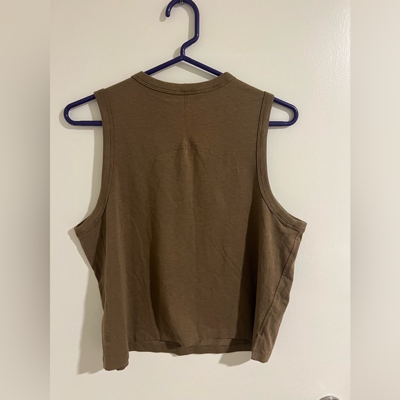 Lululemon Classic Fit Blend Tank - Picture 2 of 2